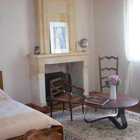Sous Les Marronniers Bed & Breakfast Petit-Palais-et-Cornemps Bagian luar foto