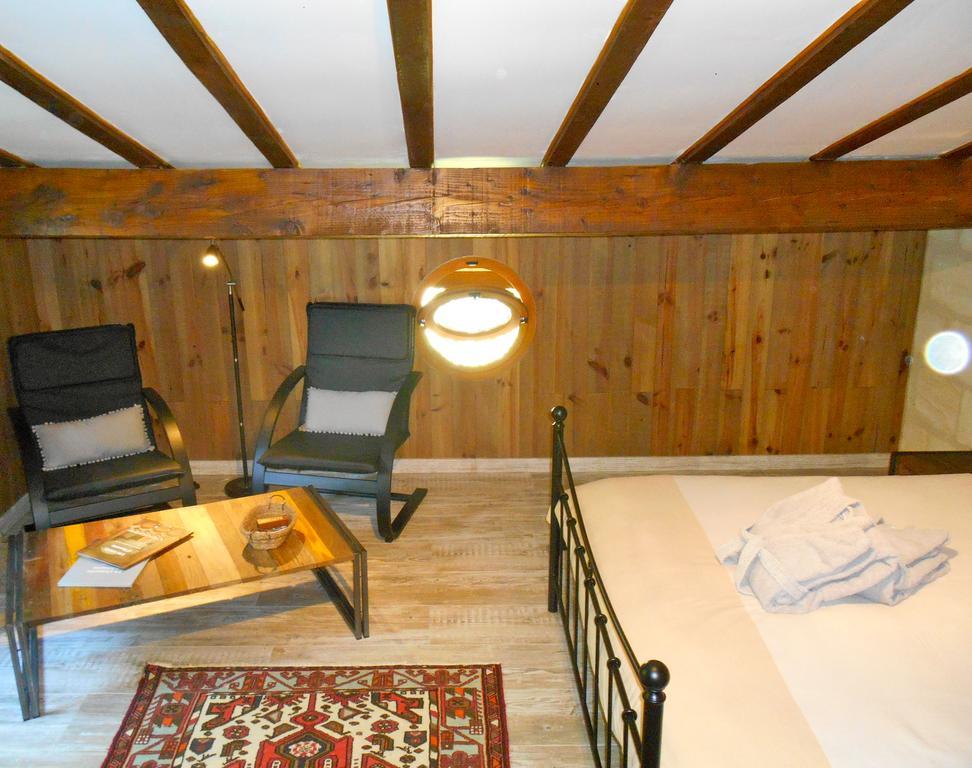 Sous Les Marronniers Bed & Breakfast Petit-Palais-et-Cornemps Ruang foto