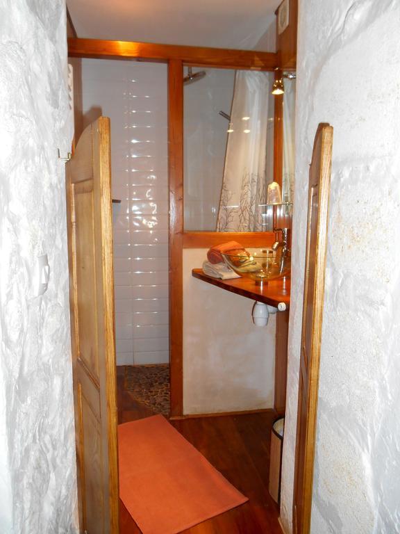 Sous Les Marronniers Bed & Breakfast Petit-Palais-et-Cornemps Ruang foto
