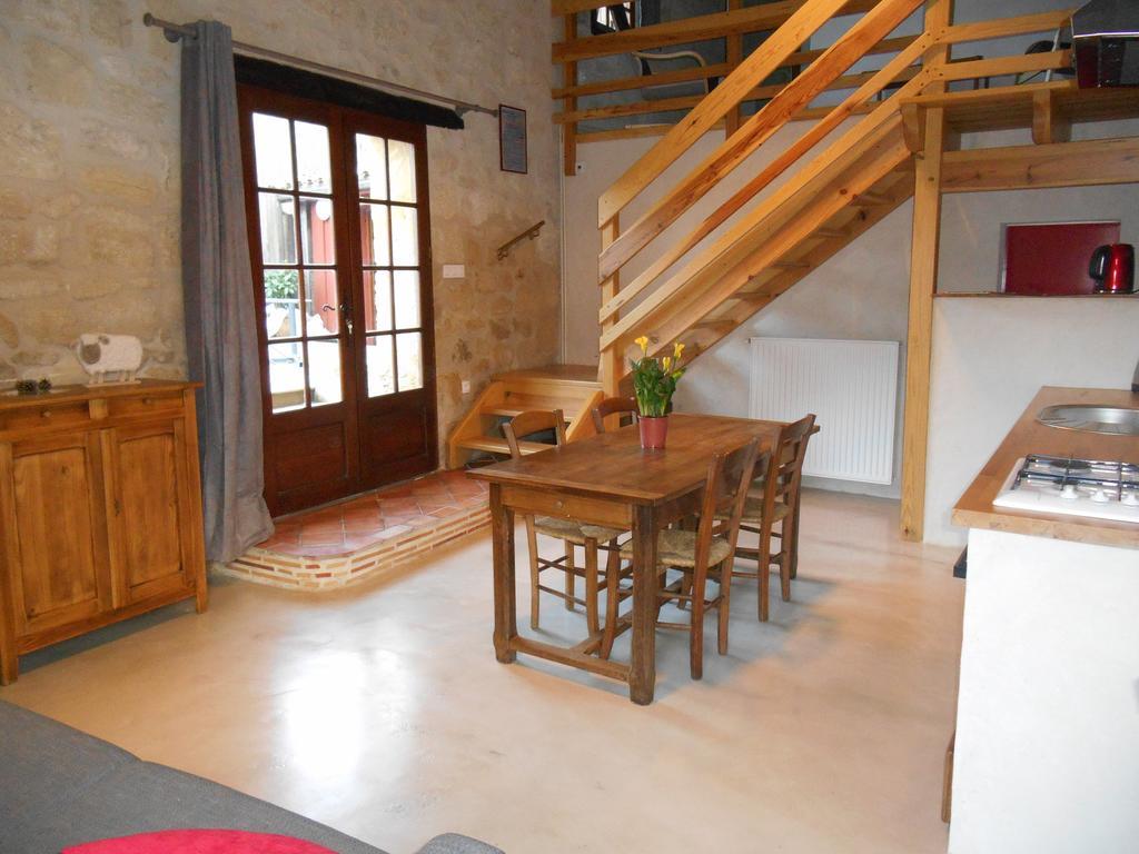Sous Les Marronniers Bed & Breakfast Petit-Palais-et-Cornemps Bagian luar foto