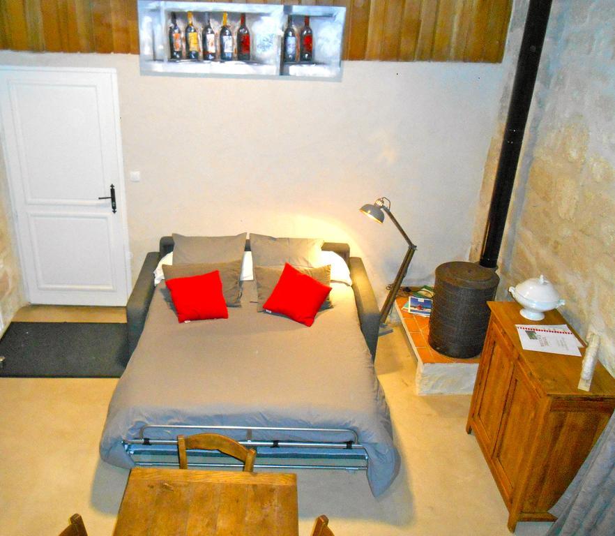 Sous Les Marronniers Bed & Breakfast Petit-Palais-et-Cornemps Bagian luar foto